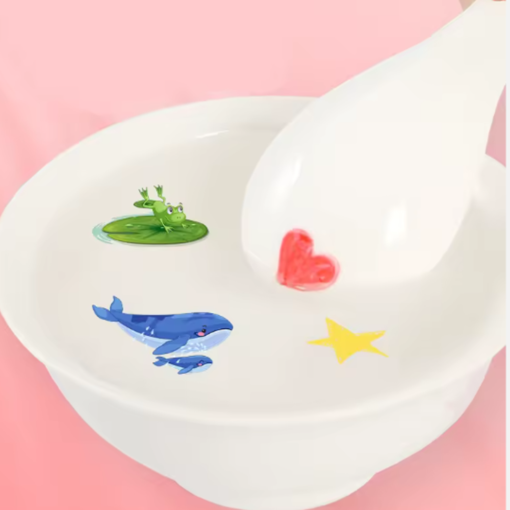 Kit magic „Desene plutitoare” – set carioci + linguriță ceramică